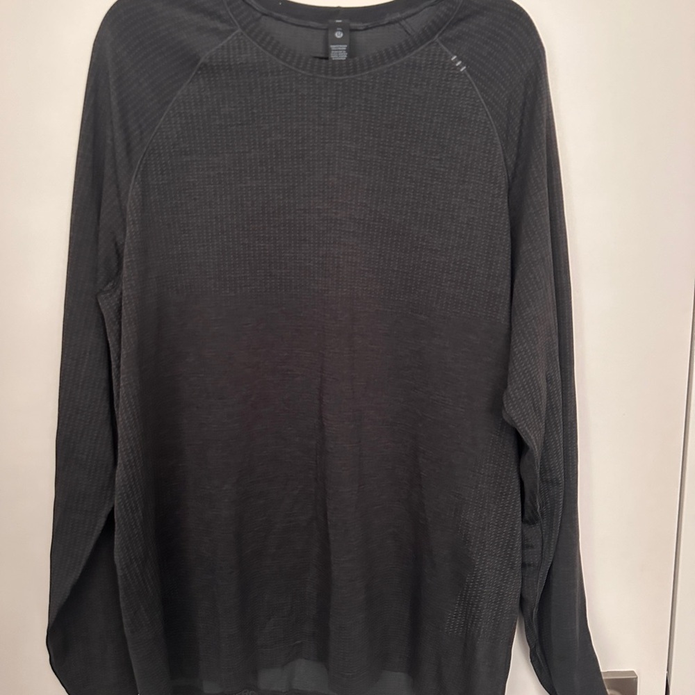 Lululemon Metal Vent Tech Long Sleeve